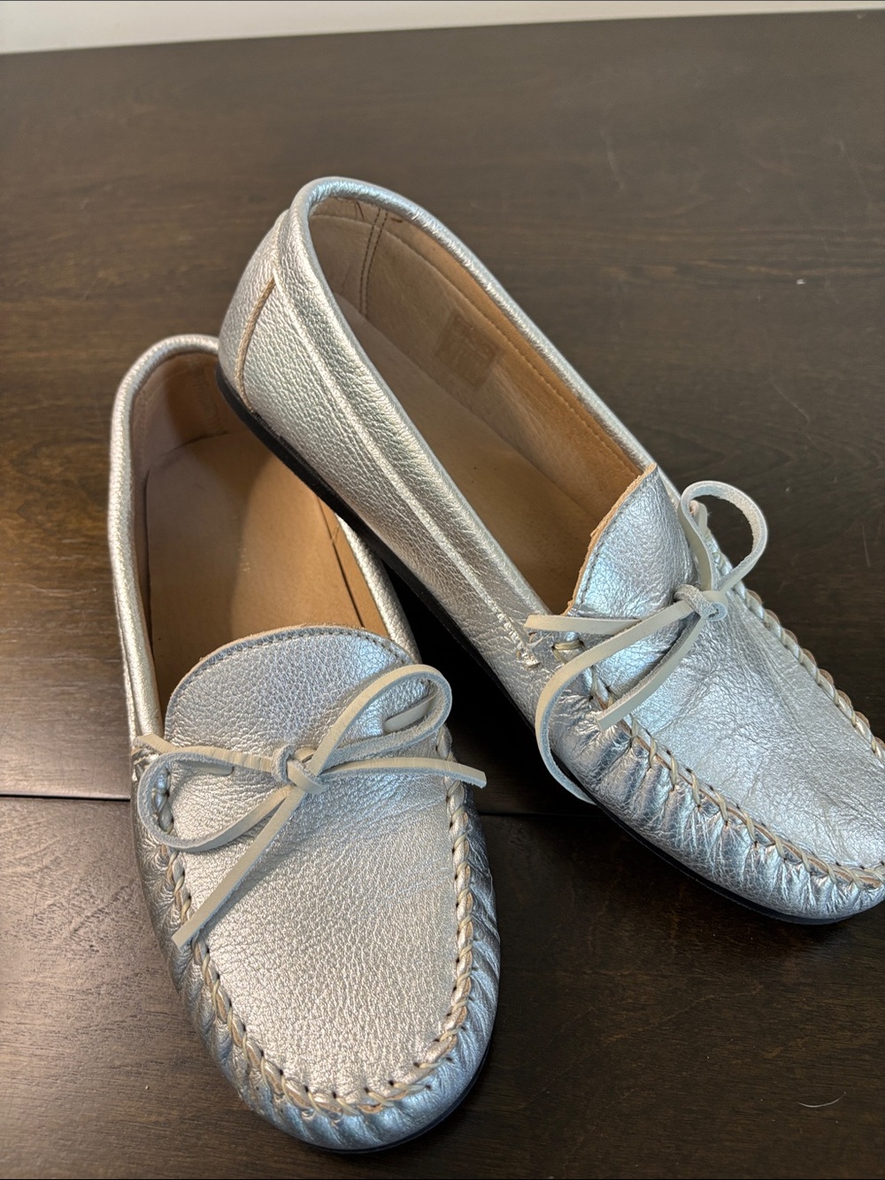 Anthropologie Silver Leather Moccasin Loafers with Bow Detail Size 10